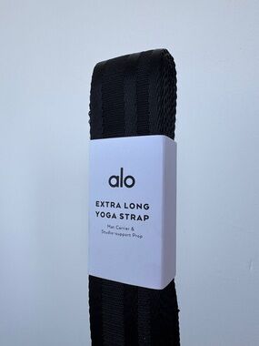 ALO Yoga Black Stretch Strap with Silver D-Rings